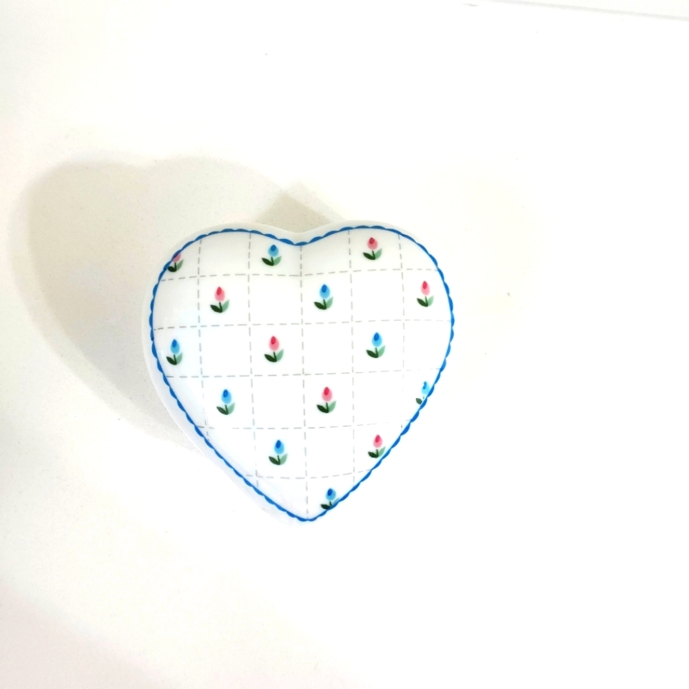 Vintage Heart-Shaped Porcelain Trinket Box with Petite Tulips